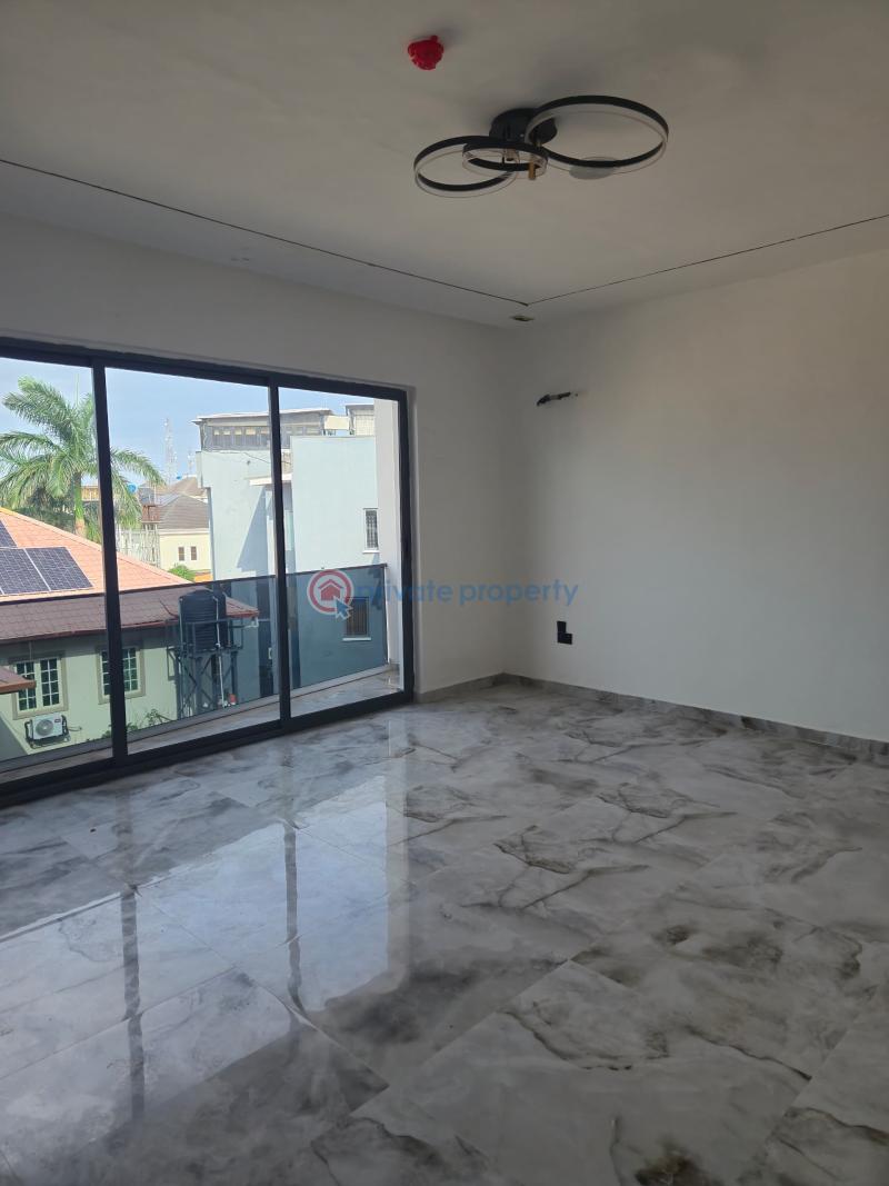 Lovely 4-bedroom terrace duplex - 5 4 bedroom Terraced Duplex For Sale Off Admiralty Rd Lekki Phase 1 Lagos - 5