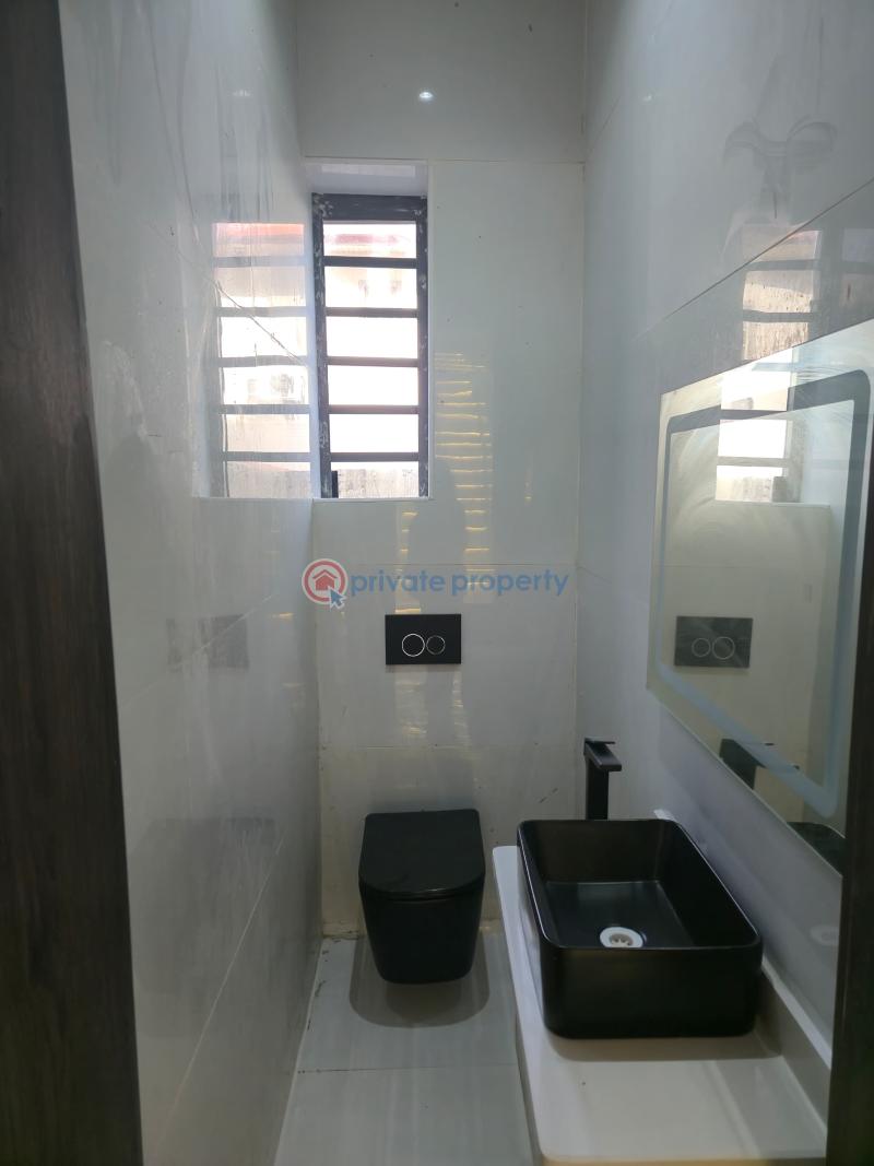 Lovely 4-bedroom terrace duplex - 16 4 bedroom Terraced Duplex For Sale Off Admiralty Rd Lekki Phase 1 Lagos - 16