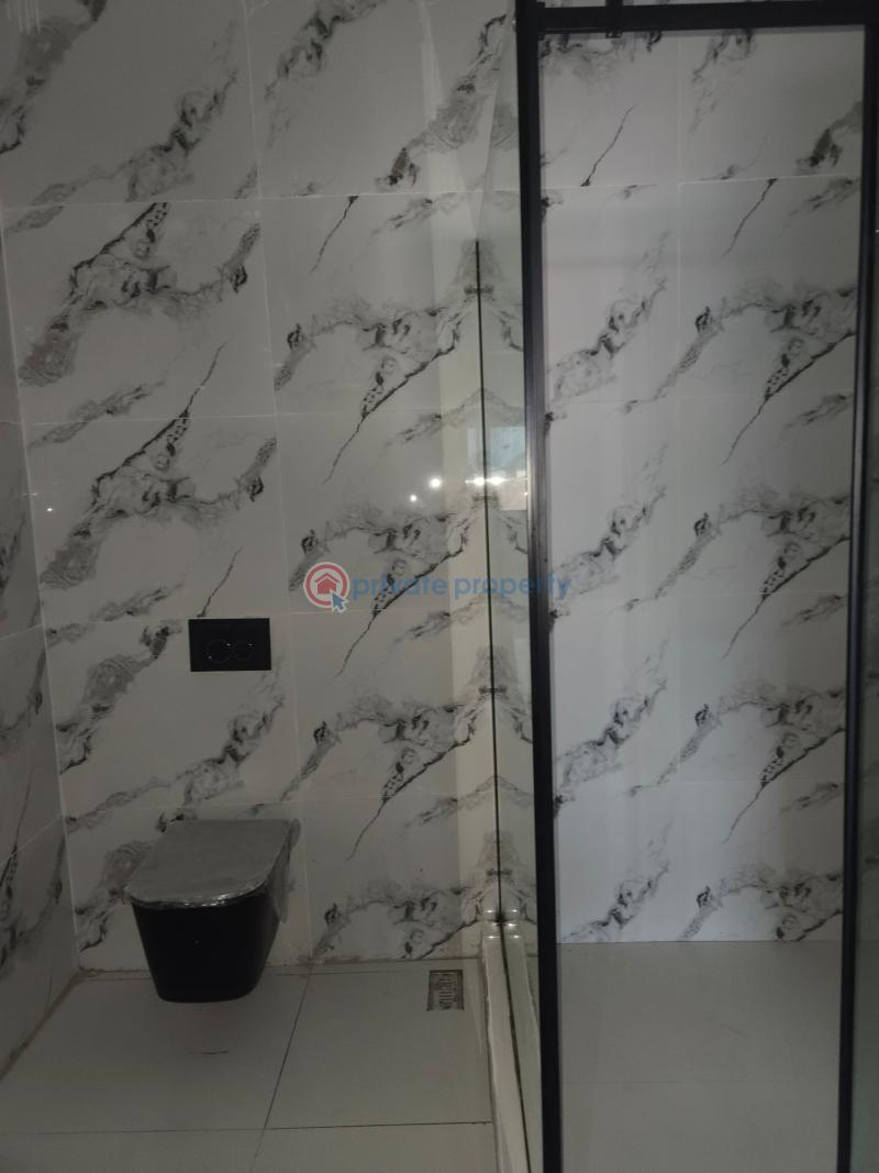 Lovely 4-bedroom terrace duplex - 6 4 bedroom Terraced Duplex For Sale Off Admiralty Rd Lekki Phase 1 Lagos - 6