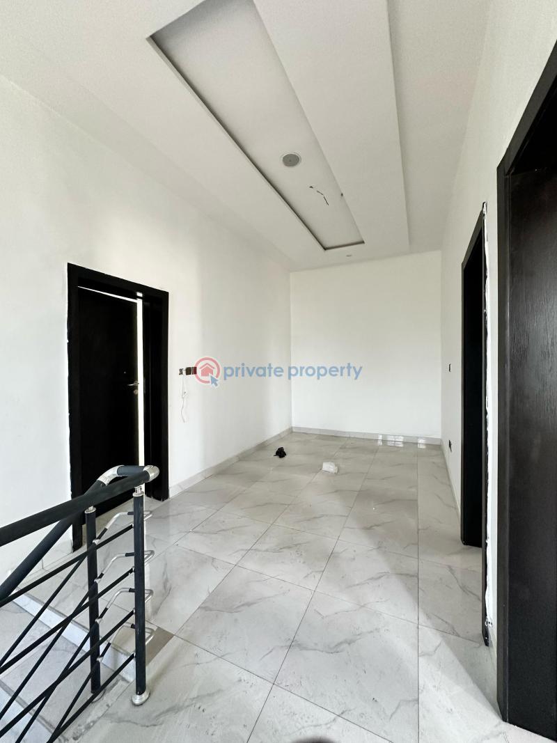 4 bedroom Terraced Duplex For Sale New Road Lekki Lagos - 4