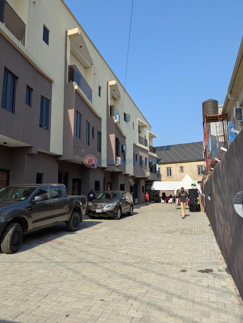 4 bedroom Terraced Duplex For Sale Oworonshoki Gbagada Lagos - 2
