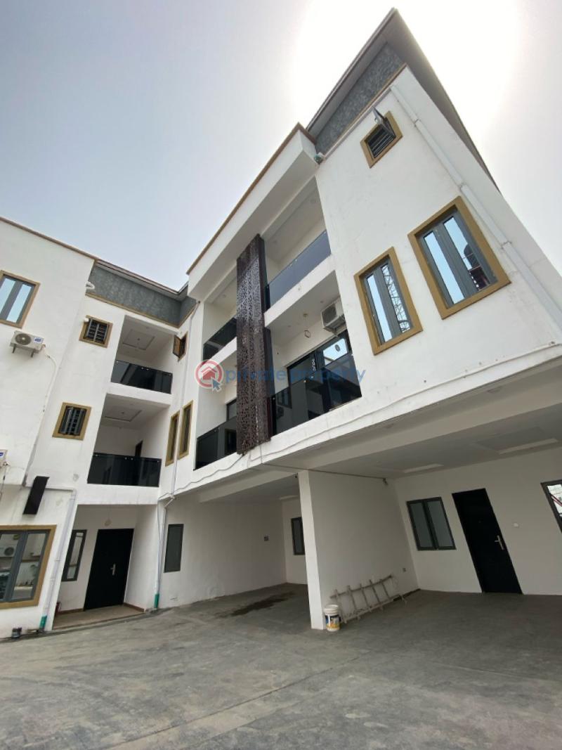 4 bedroom Terraced Duplex For Sale Along Lekki Expressway Lagos - 0