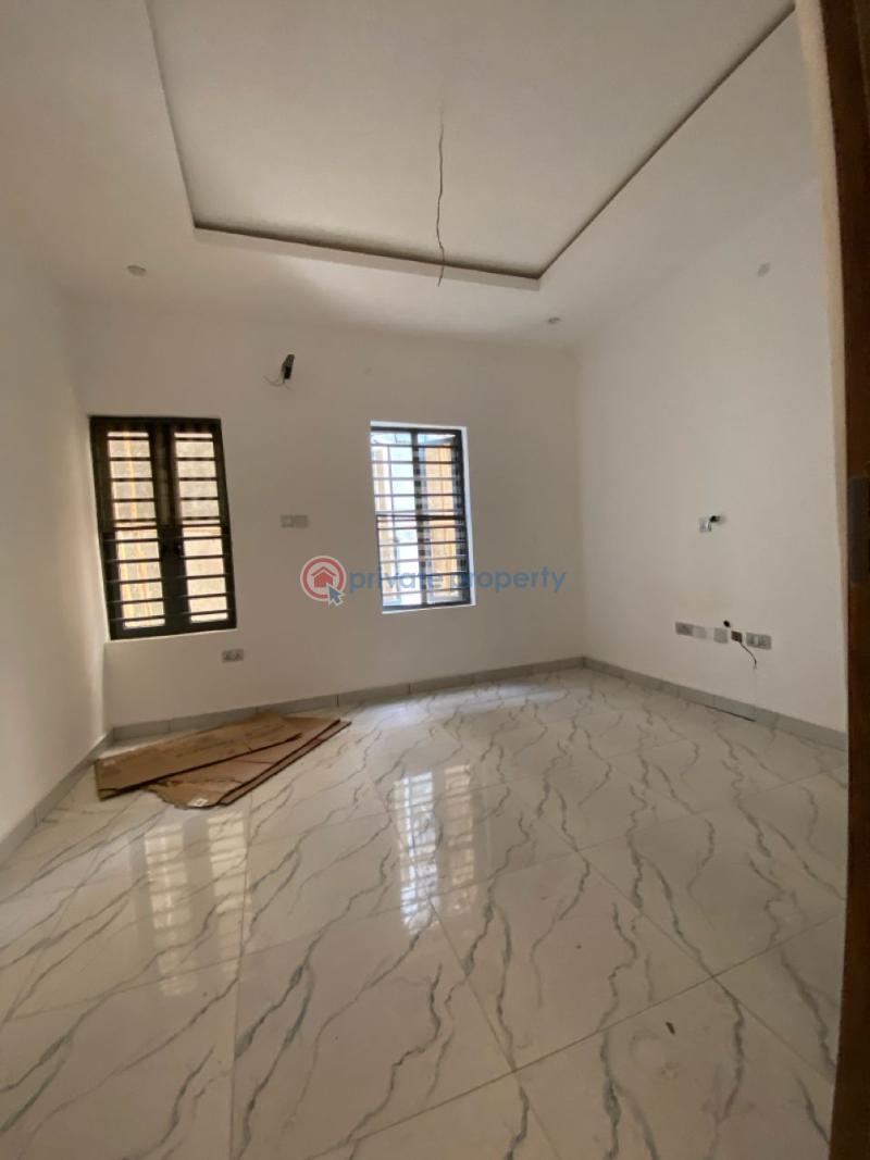 4 bedroom Terraced Duplex For Sale Along Lekki Expressway Lagos - 11
