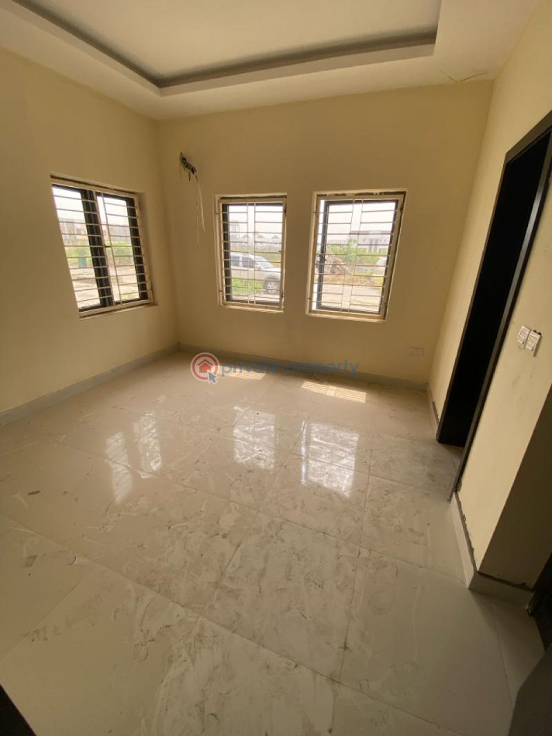 4 bedroom Terraced Duplex For Sale Along Lekki Expressway Lagos - 3