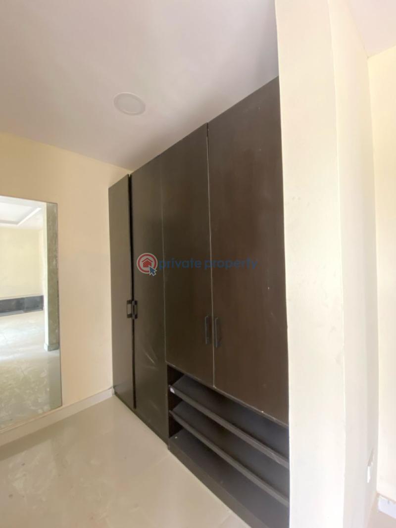 4 bedroom Terraced Duplex For Sale Along Lekki Expressway Lagos - 11