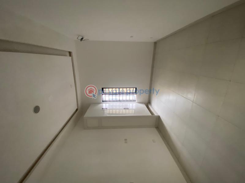 5 bedroom Detached Duplex For Sale Orchid Road Lekki Expressway Lagos - 2