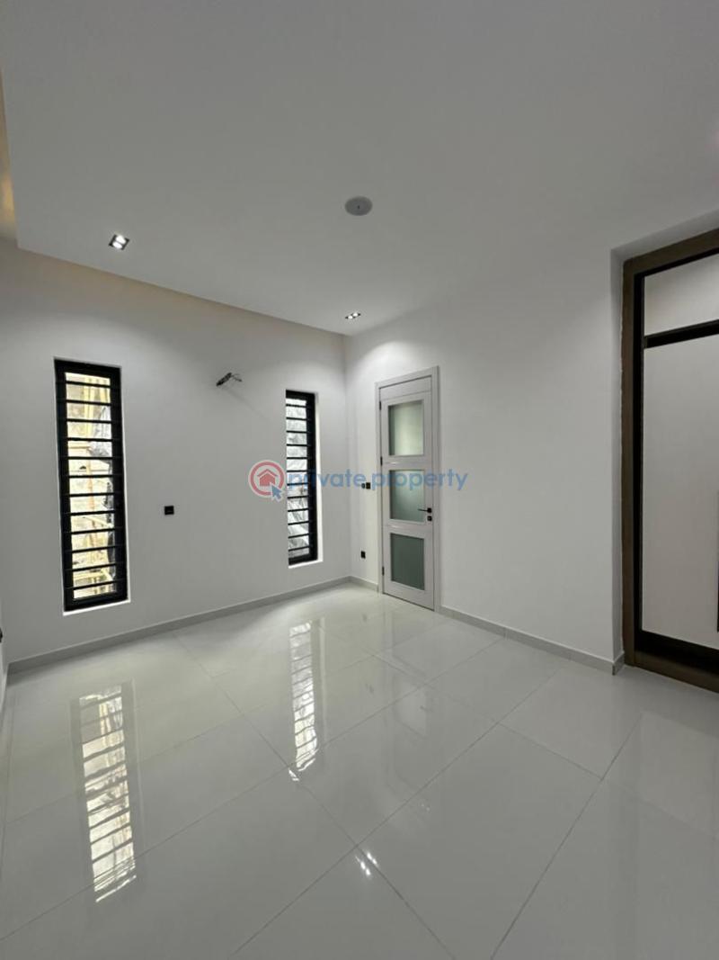 Lovely 5 bed duplex in a gated estate - 9 5 bedroom Detached Duplex For Sale Megamound Estate Ikota Lekki Lagos - 9