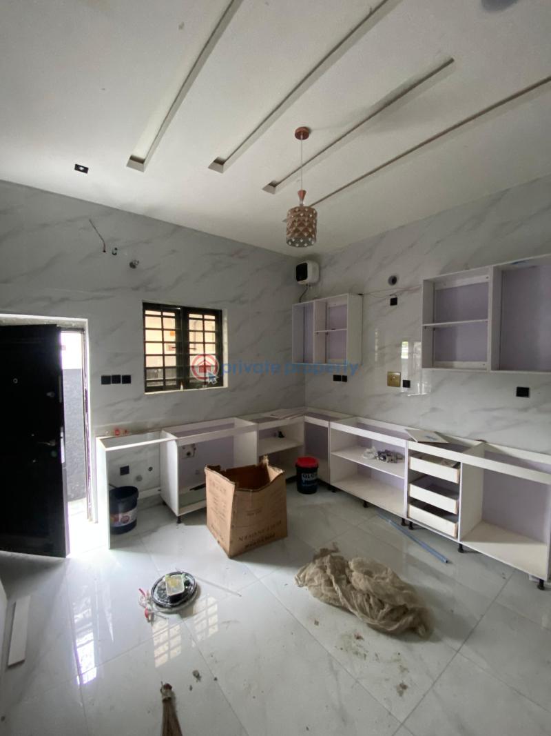 Lovely 5 bed duplex in a gated estate - 9 5 bedroom Detached Duplex For Sale Ikota Lekki Lagos - 9