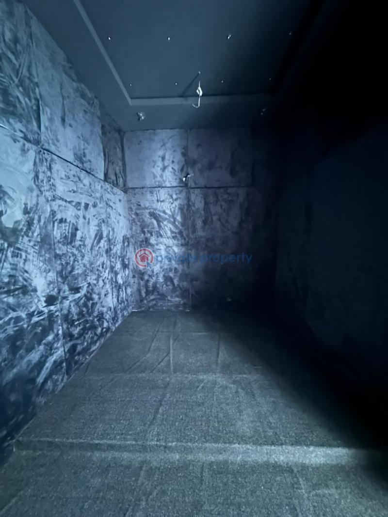 Lovely 5 bed duplex in a gated estate - 10 5 bedroom Detached Duplex For Sale Megamound Estate Ikota Lekki Lagos - 10