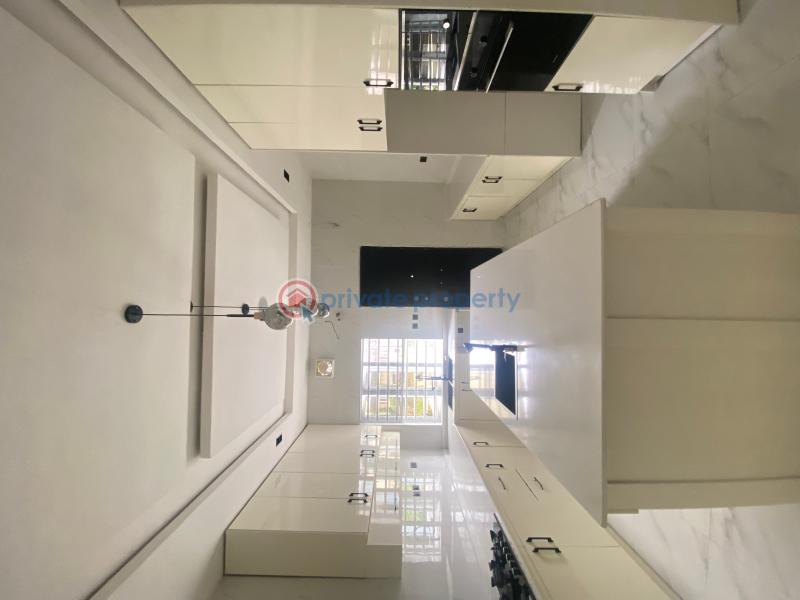 Lovely 5 bed duplex in a gated estate - 5 5 bedroom Detached Duplex For Sale Ajah Lagos - 5