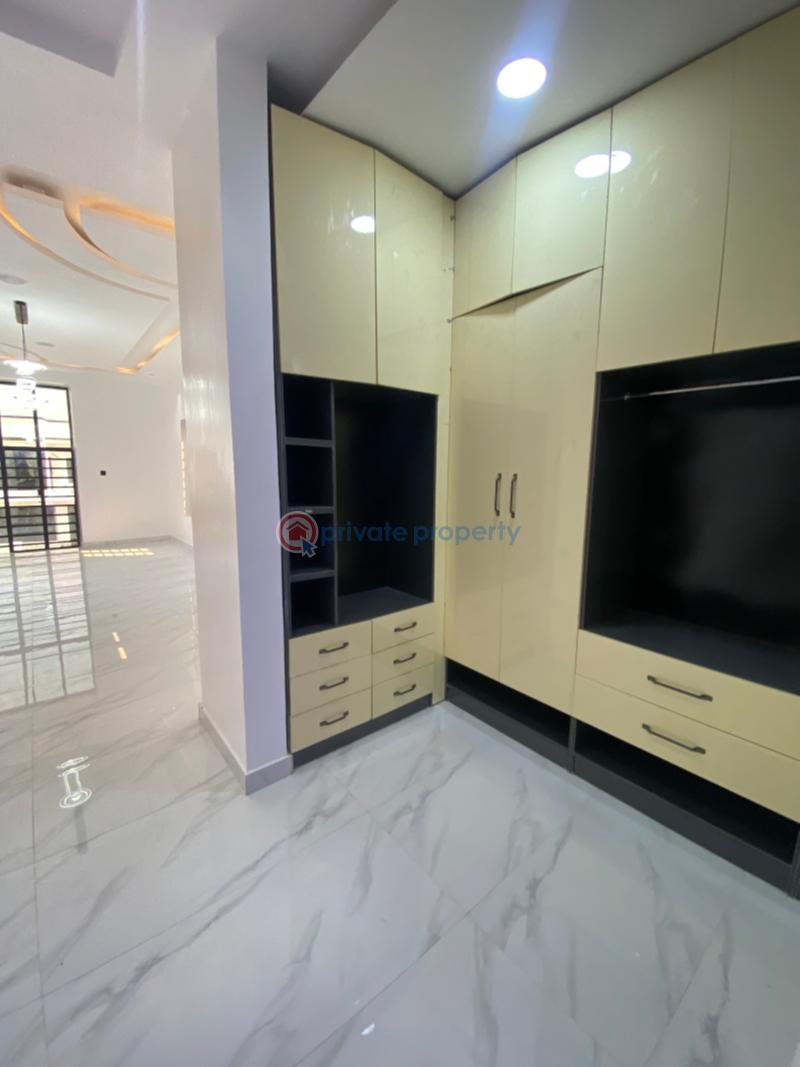Lovely 5 bed duplex with 1bq - 10 5 bedroom Detached Duplex For Sale Orchid Road Along Lekki Expressway Lagos - 10