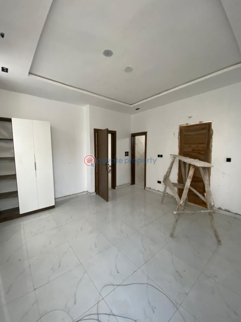5 bedroom Detached Duplex For Sale Chevron Drive Lekki Lagos - 2