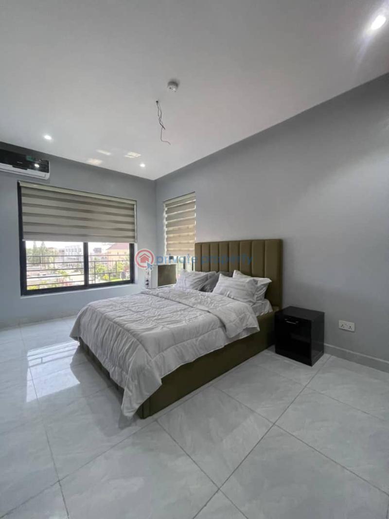 Lovely 5 bed penthouse - 12 5 bedroom Penthouse For Sale Lekki Phase 1 Lagos - 12
