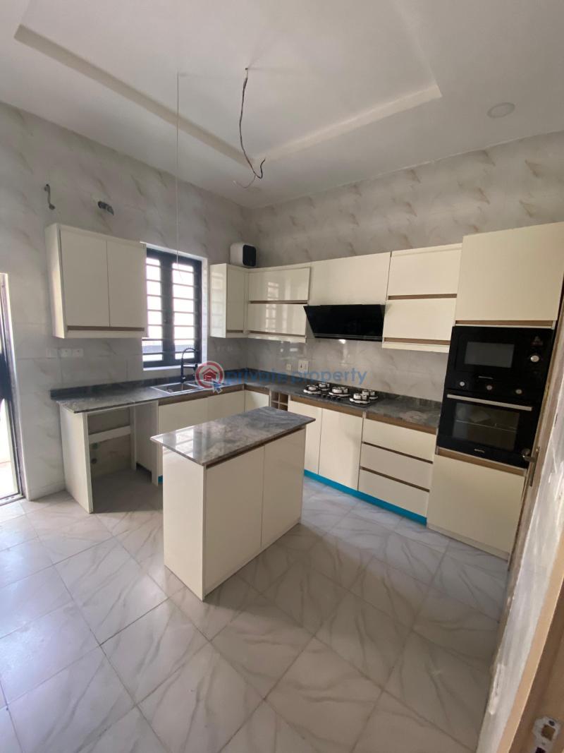 5 bedroom Detached Duplex For Sale Chevron Drive Lekki Lagos - 1