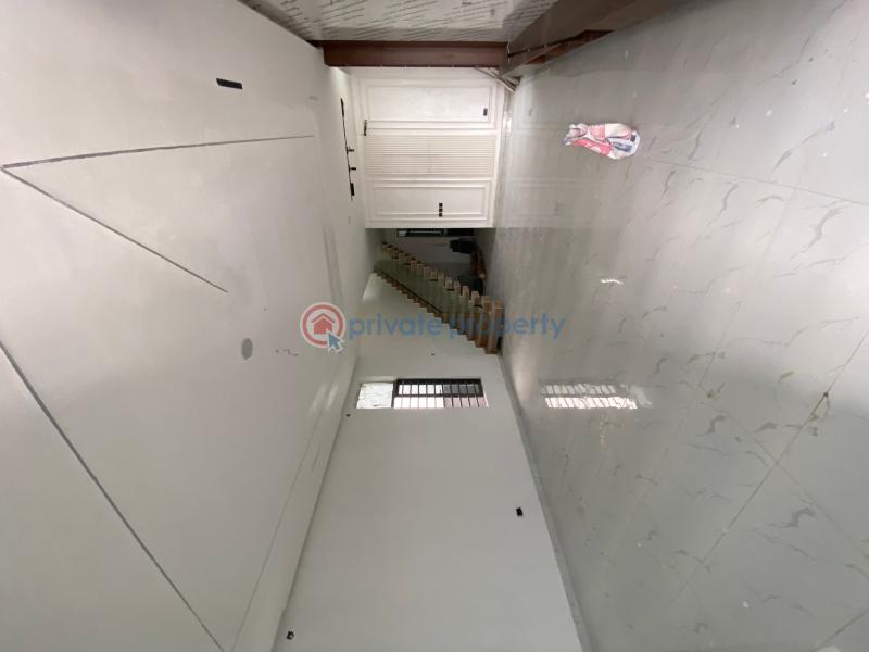 Lovely 5 bed smart house - 5 5 bedroom Detached Duplex For Sale Orchid Road Along Lekki Expressway Lagos - 5