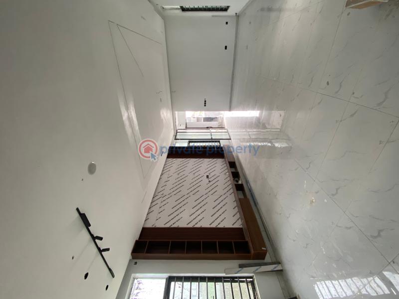 Lovely 5 bed smart house - 7 5 bedroom Detached Duplex For Sale Orchid Road Along Lekki Expressway Lagos - 7