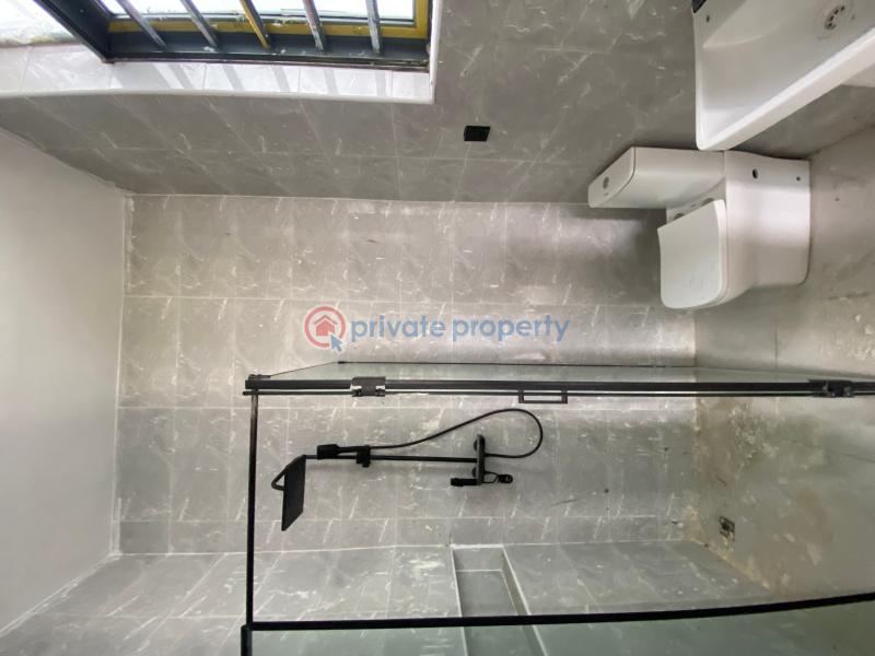 Lovely 5 bed smart house - 9 5 bedroom Detached Duplex For Sale Orchid Road Along Lekki Expressway Lagos - 9