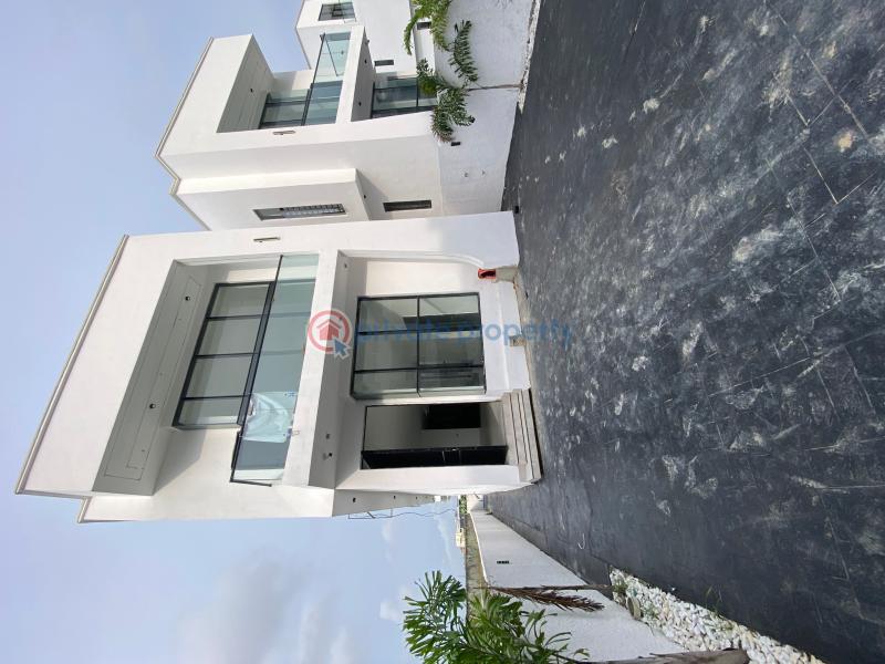 5 bedroom Detached Duplex For Sale Chevron Drive Lekki Lagos - 1