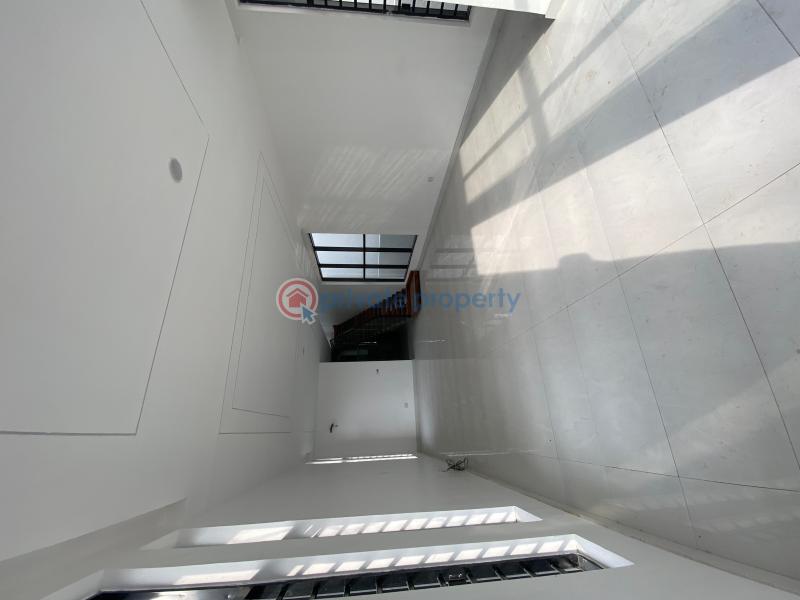 5 bedroom Detached Duplex For Sale Chevron Drive Lekki Lagos - 2