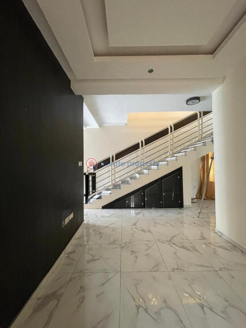 5 bedroom Duplex For Rent Peacock Beach Estate Osapa London Lekki Lagos - 3