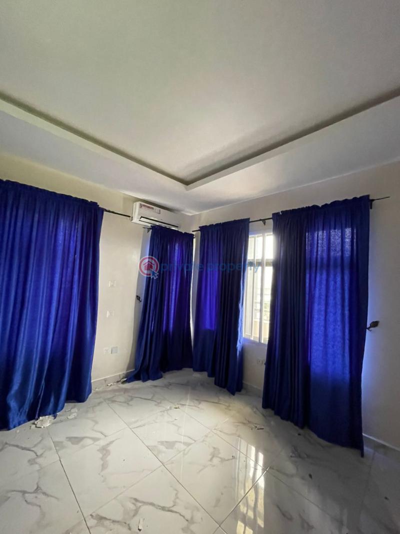 5 bedroom Duplex For Rent Peacock Beach Estate Osapa London Lekki Lagos - 2