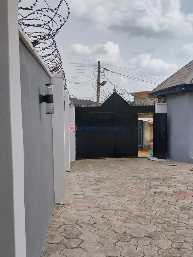 5 bedroom Duplex For Sale Magboro Lagos Extension Ogun - 1