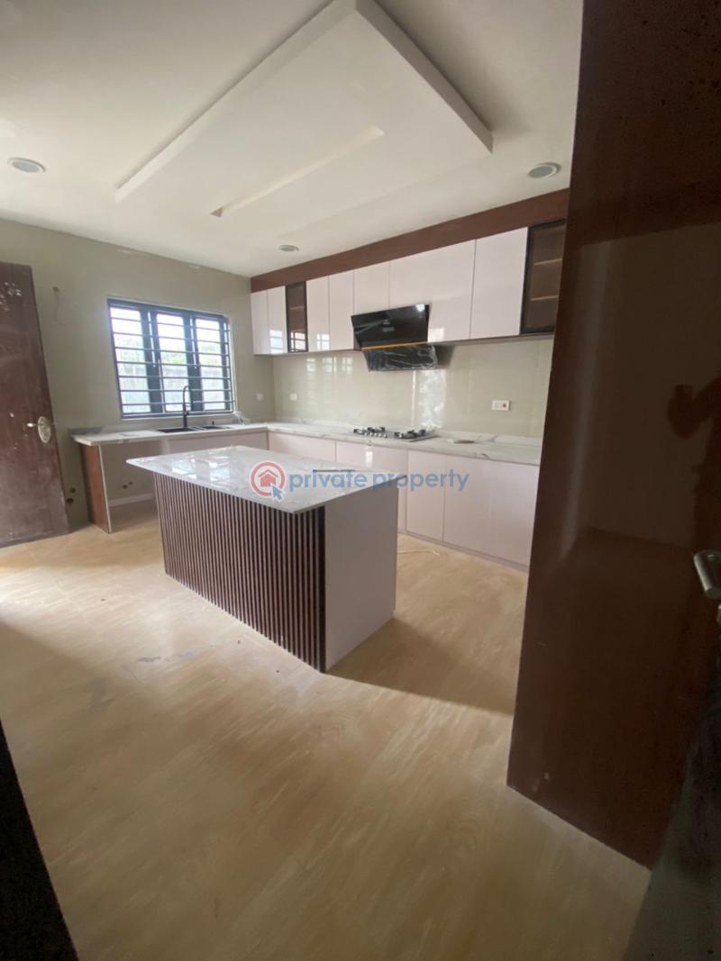 5 bedroom Detached Duplex For Rent Beach Resort Estate Jakande Lekki Lagos - 3