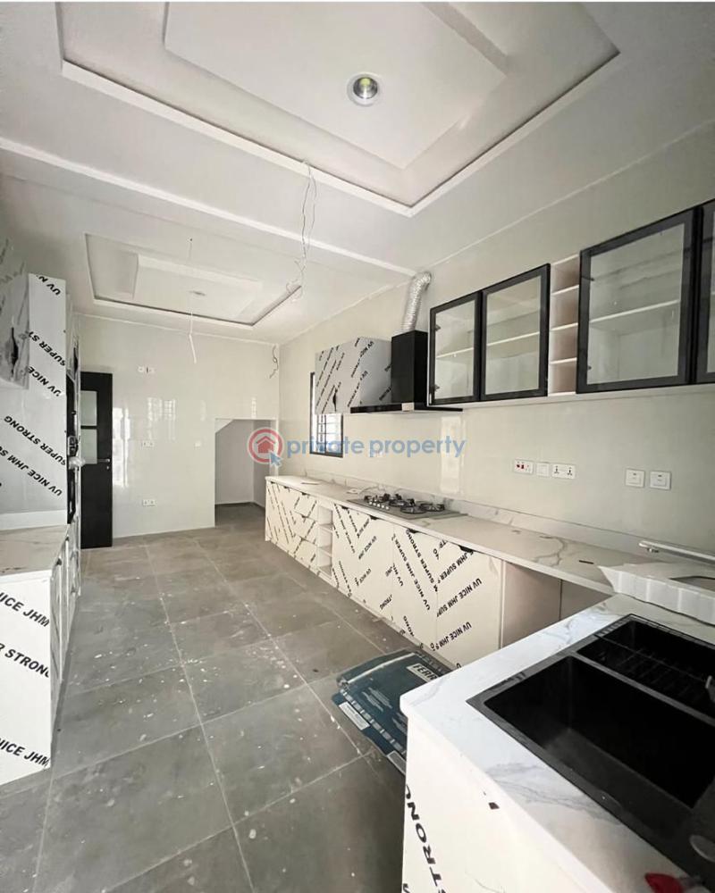 5 bedroom Detached Duplex For Sale Off Admiralty E Lekki Phase 1 Lagos - 3