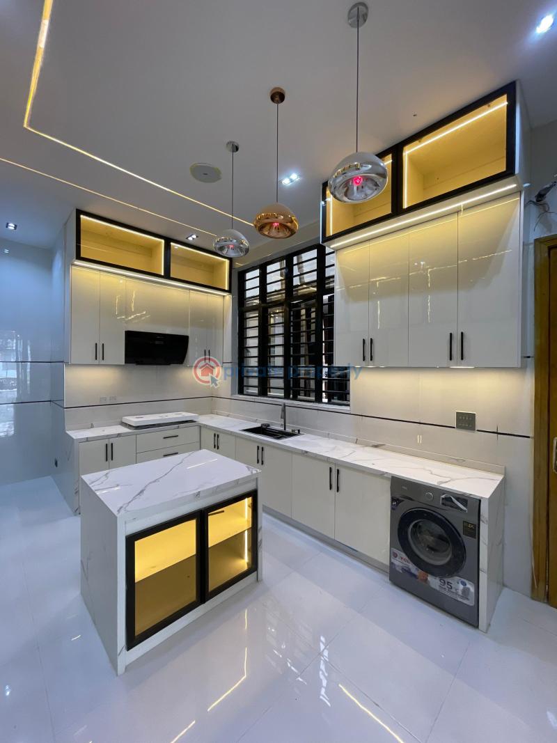 5 bedroom Detached Duplex For Sale Chevron Drive Lekki Lagos - 6