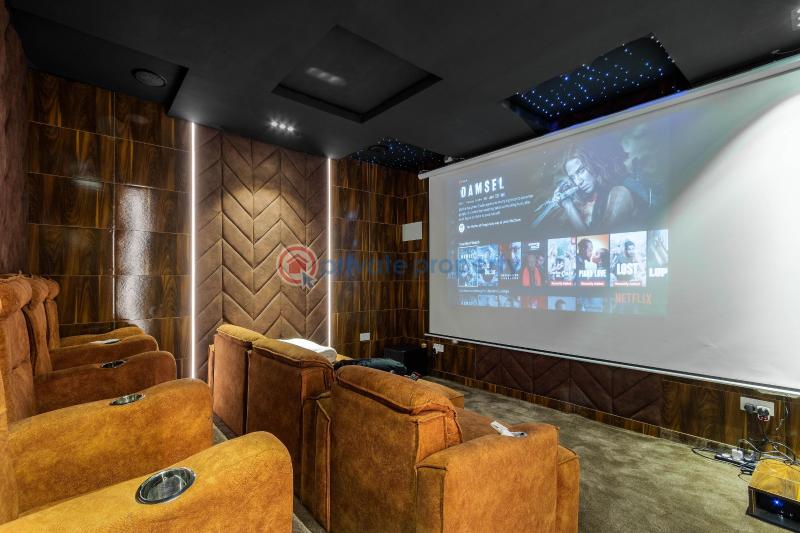 5 bedroom Self Contain Short let Off Admiralty Lekki Phase 1 Lagos - 20