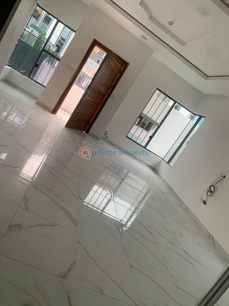 5 bedroom Detached Duplex For Sale Along Lekki Expressway Lagos - 1
