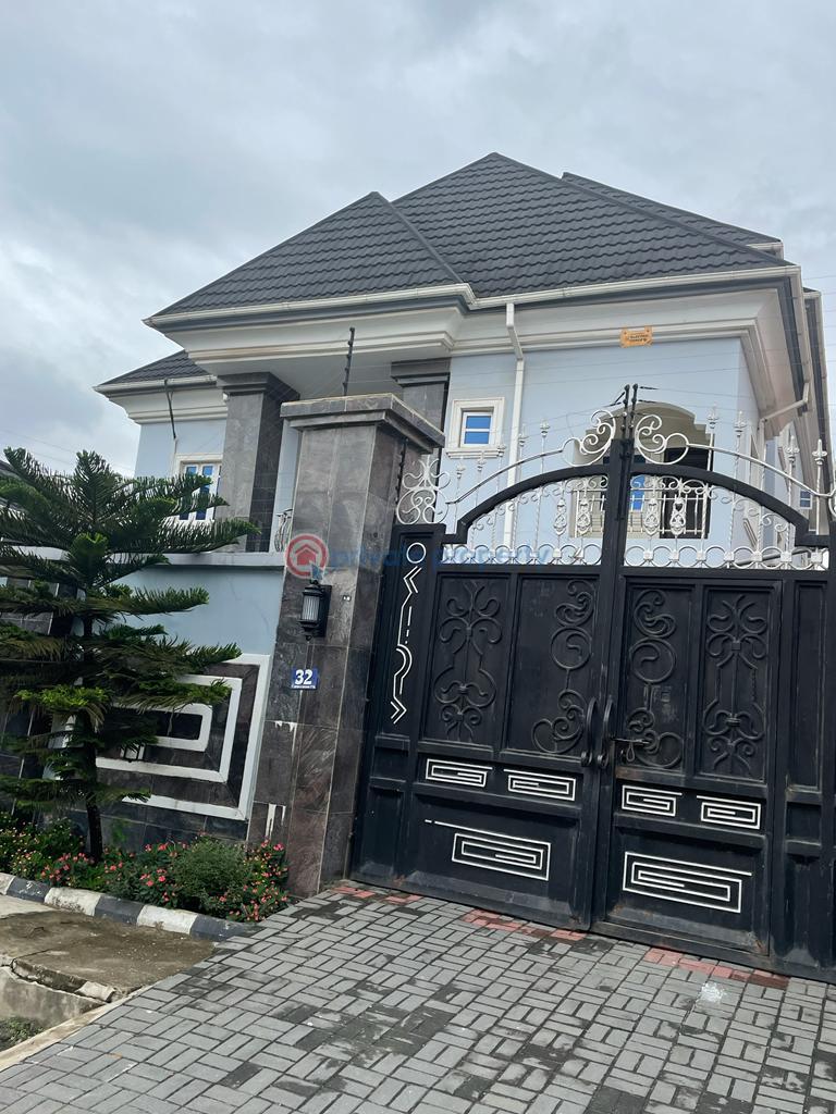For rent 6 bedroom Duplex Ago Palace Way Okota Lagos.. Ago Palace Isolo Lagos (PID 1PAAAU
