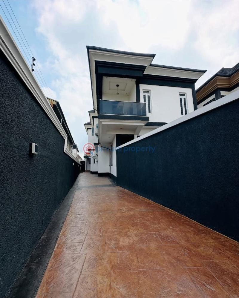 3 bedroom Semi detached Duplex For Sale Omole Phase 2 Ikeja Lagos - 0