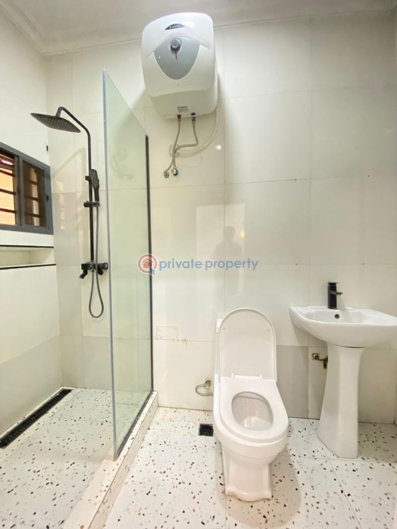Lovely & spacious cool 3 bedroom apartment + bq & air conditioning - 3 3 bedroom Block Of Flats For Rent Lekki Phase I Lekki Phase 1 Lagos - 3