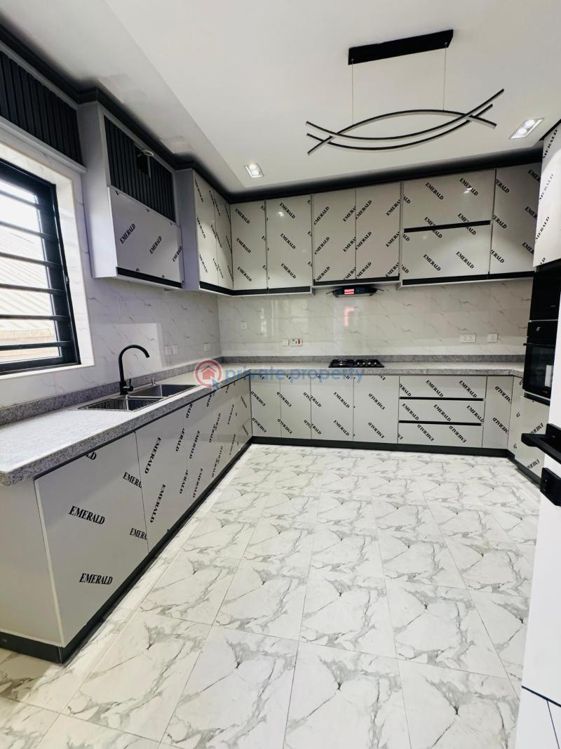 5 bedroom Detached Duplex For Sale Omole Phase 1 Ojodu Lagos - 1