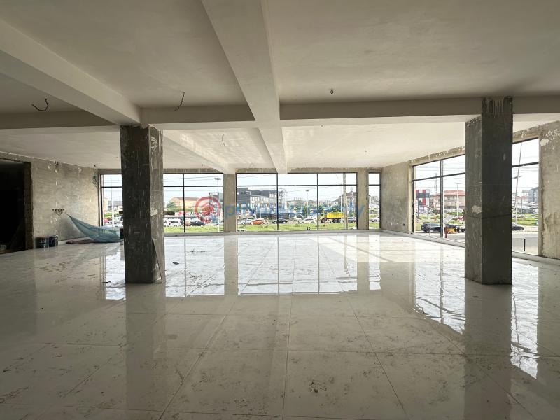 Mall/Complex/Plaza For Rent Chevron Tollgate Lekki Lagos - 4