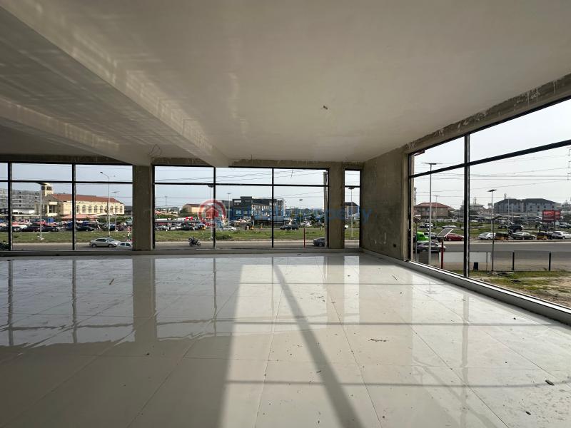 Mall/Complex/Plaza For Rent Chevron Tollgate Lekki Lagos - 0