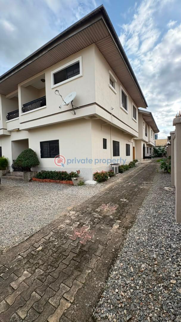 3 bedroom Flat & Apartment For Rent Magodo Isheri Ikeja Lagos - 1