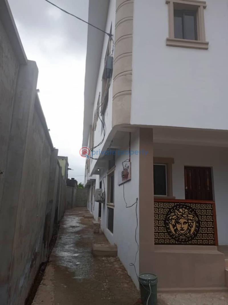 Block Of Flats For Sale Off Ijaiye Road, Ijaiye Off Lagos Abeokuta Express Way Abeokuta Ogun - 1