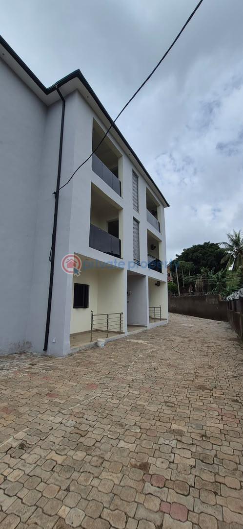 1 bedroom Block Of Flats For Rent Kugbo G.r.a. By Catholic Church. Abuja Phase 4  - 2