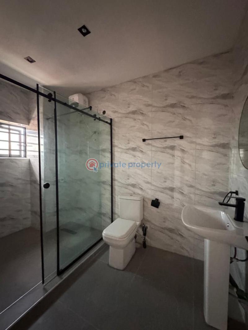 3 bedroom Flat & Apartment For Sale Yaba Lagos - 11