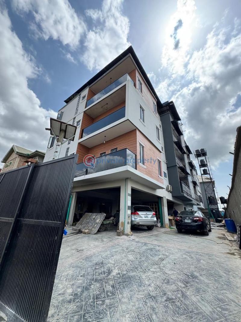 3 bedroom Flat & Apartment For Sale Yaba Lagos - 14