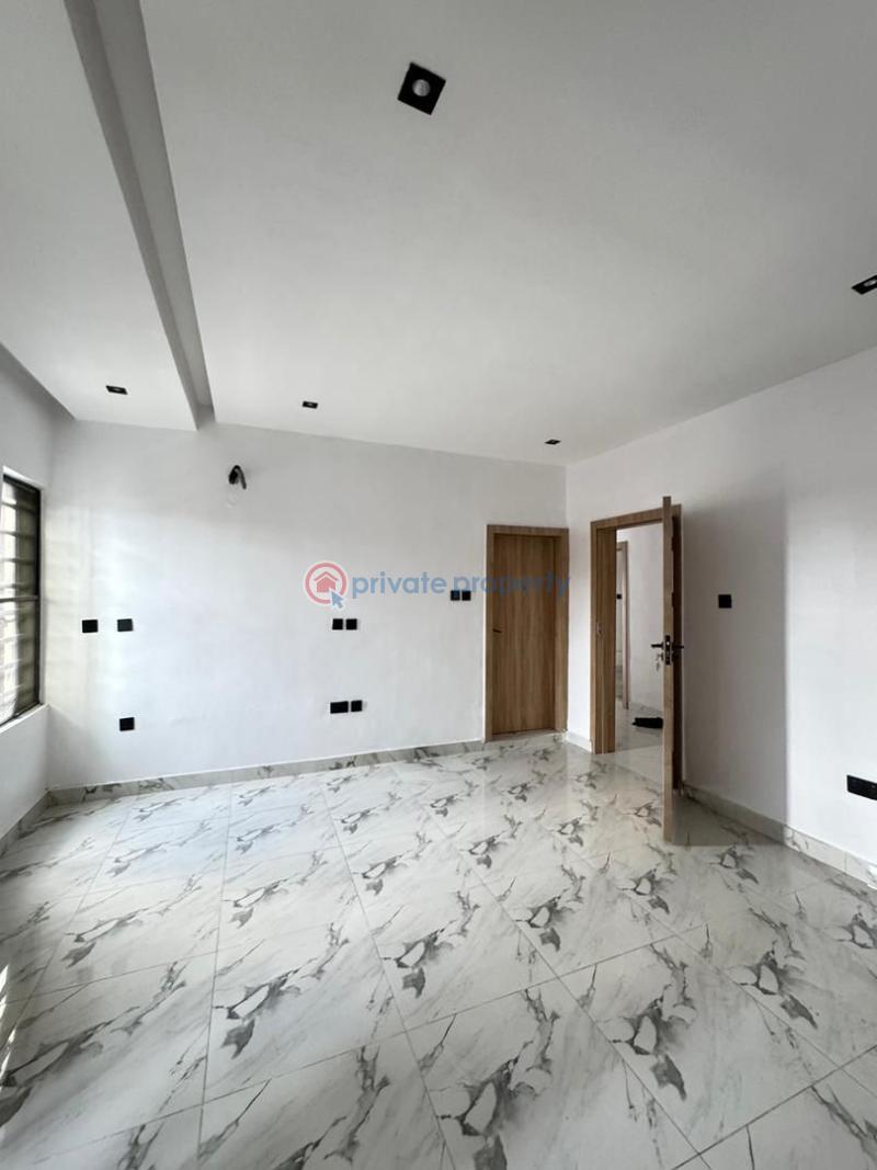 3 bedroom Flat & Apartment For Sale Yaba Lagos - 5
