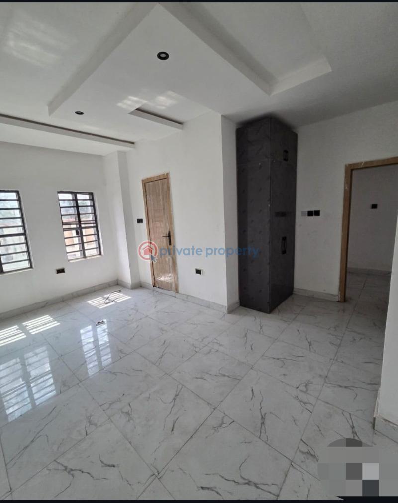 3 bedroom Block Of Flats For Sale Yaba Lagos - 4