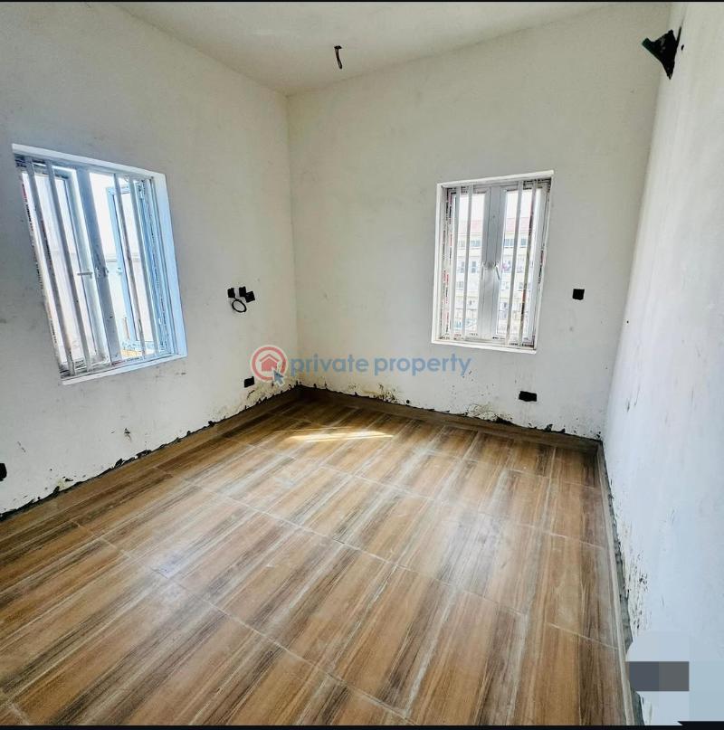 3 bedroom Block Of Flats For Sale Alagomeji Yaba Lagos - 2
