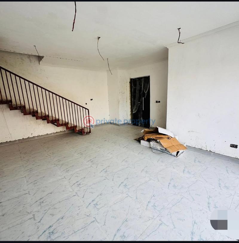 3 bedroom Block Of Flats For Sale Alagomeji Yaba Lagos - 11