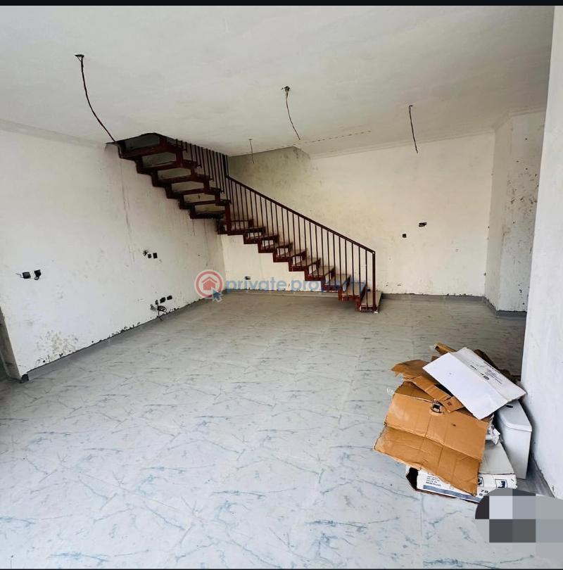 3 bedroom Block Of Flats For Sale Alagomeji Yaba Lagos - 6