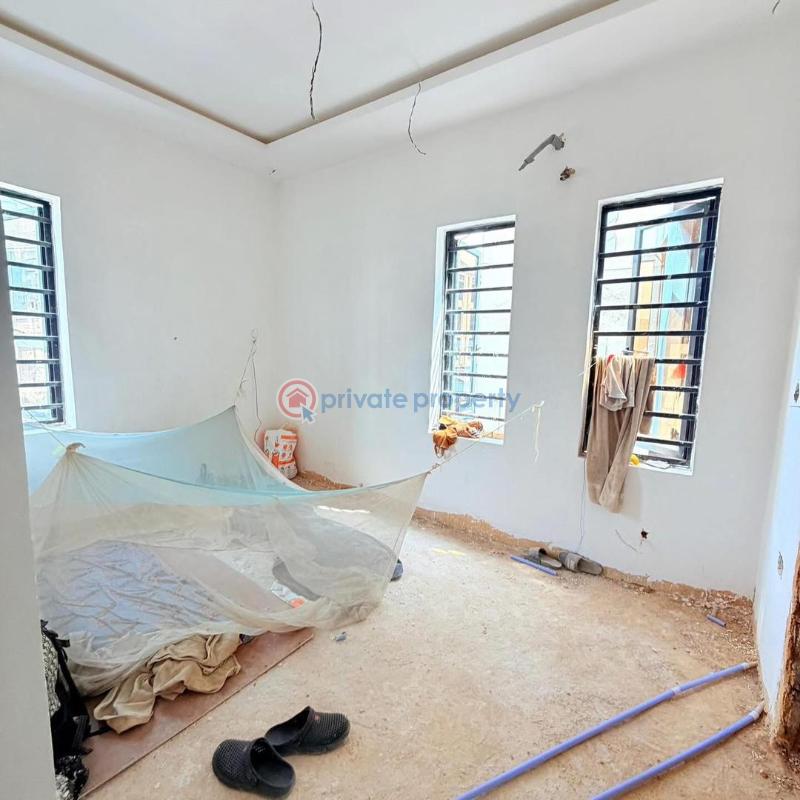 3 bedroom Flat & Apartment For Sale Yaba Lagos - 3
