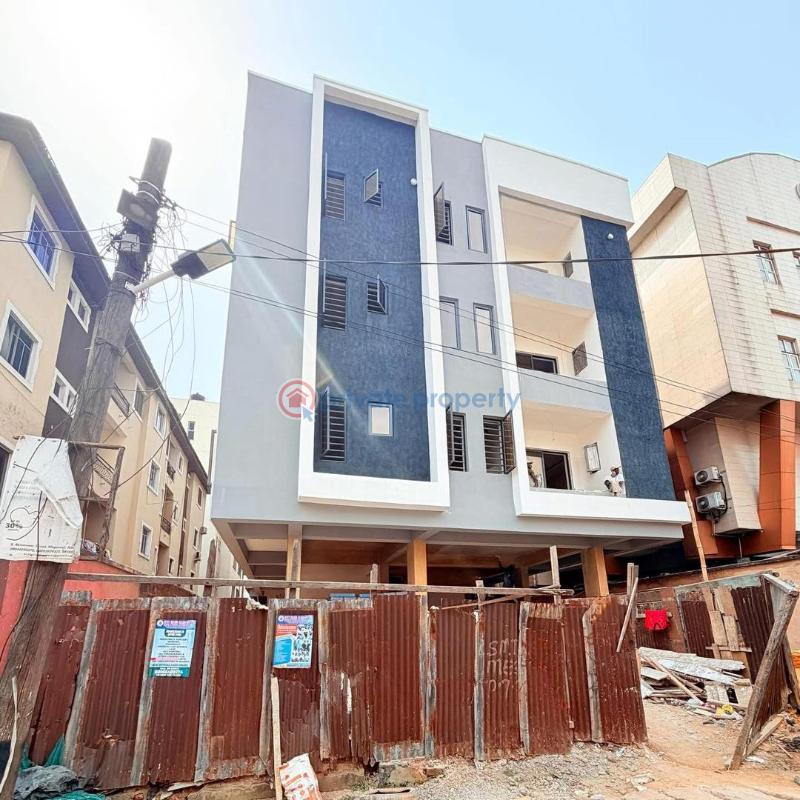 3 bedroom Flat & Apartment For Sale Yaba Lagos - 1