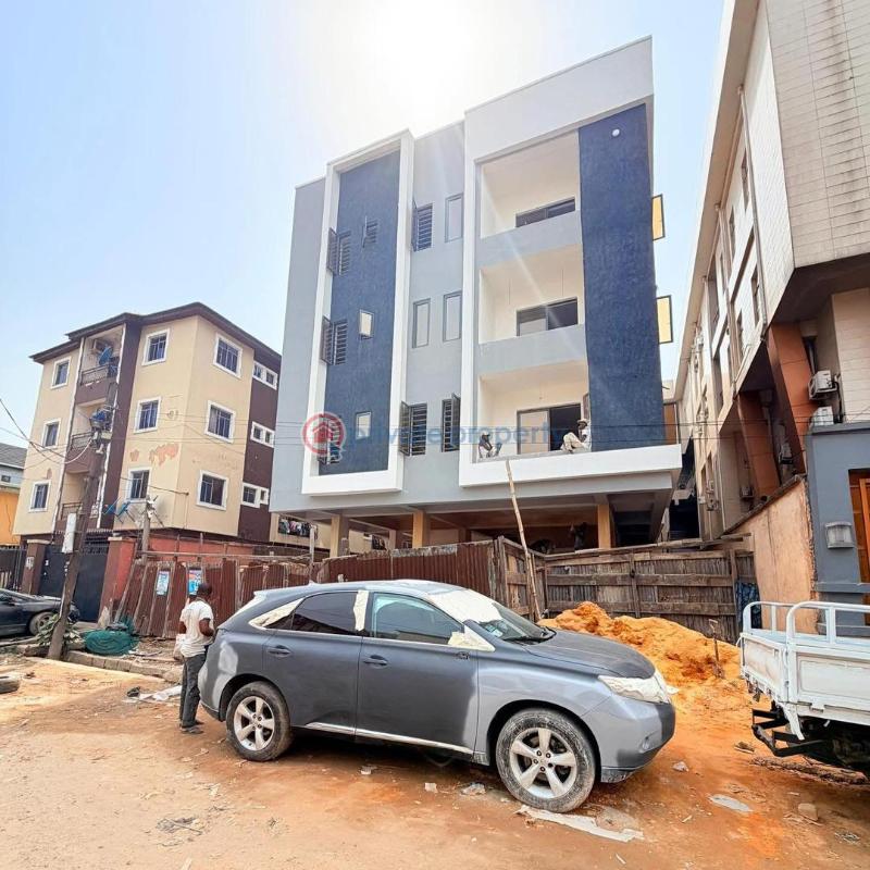 3 bedroom Flat & Apartment For Sale Yaba Lagos - 0